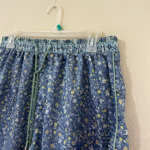 Intimately Free People Pillow Talk Satin Pajama Floral Blue Women's Shorts Sz L - Picture 5 of 7
